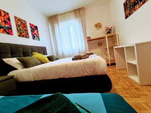 3 chambres, fer et planche à repasser, Wi-Fi gratuit, draps fournis