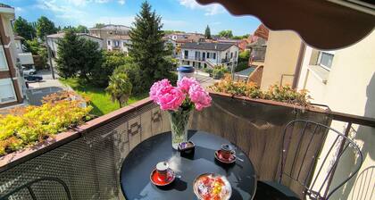 'Royal Residence' Apartment with Shared Garden, Wi-Fi, and Air Conditioning