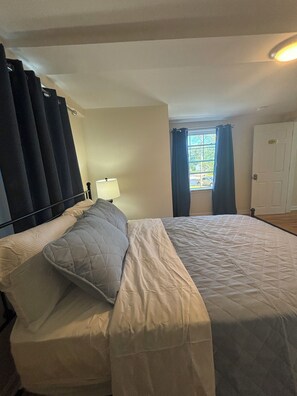 4 عدّة غرف نوم ومكتب ومكواة/لوح كي وواي فاي مجانًا