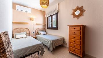 3 habitaciones, tabla de planchar con plancha y wifi gratis