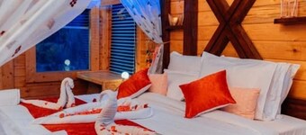 Lovely Hawk Wooden Cottages - Nature, Comfort, and Jacuzzi Bliss for Two.