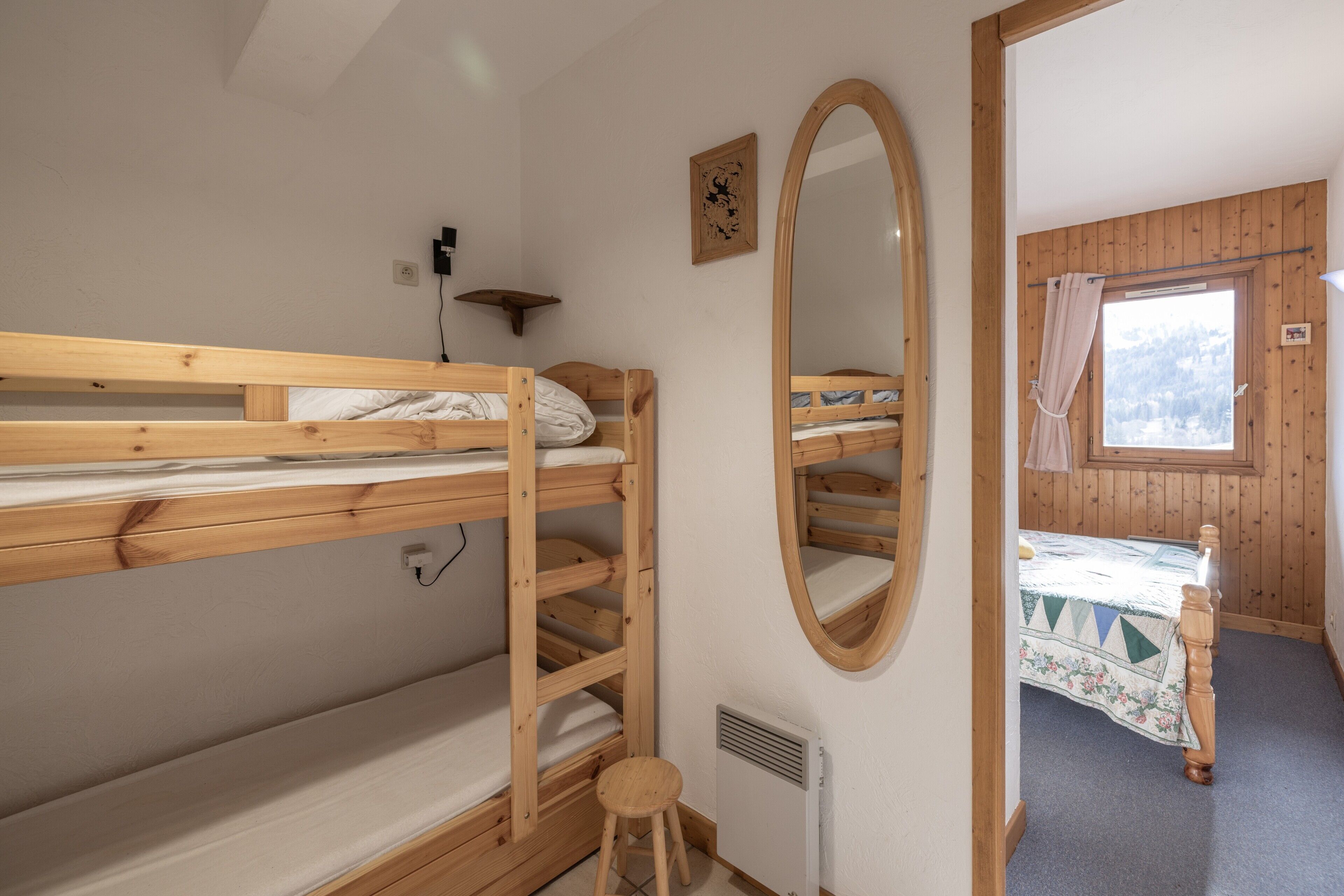 1 chambre, fer et planche à repasser, Wi-Fi gratuit