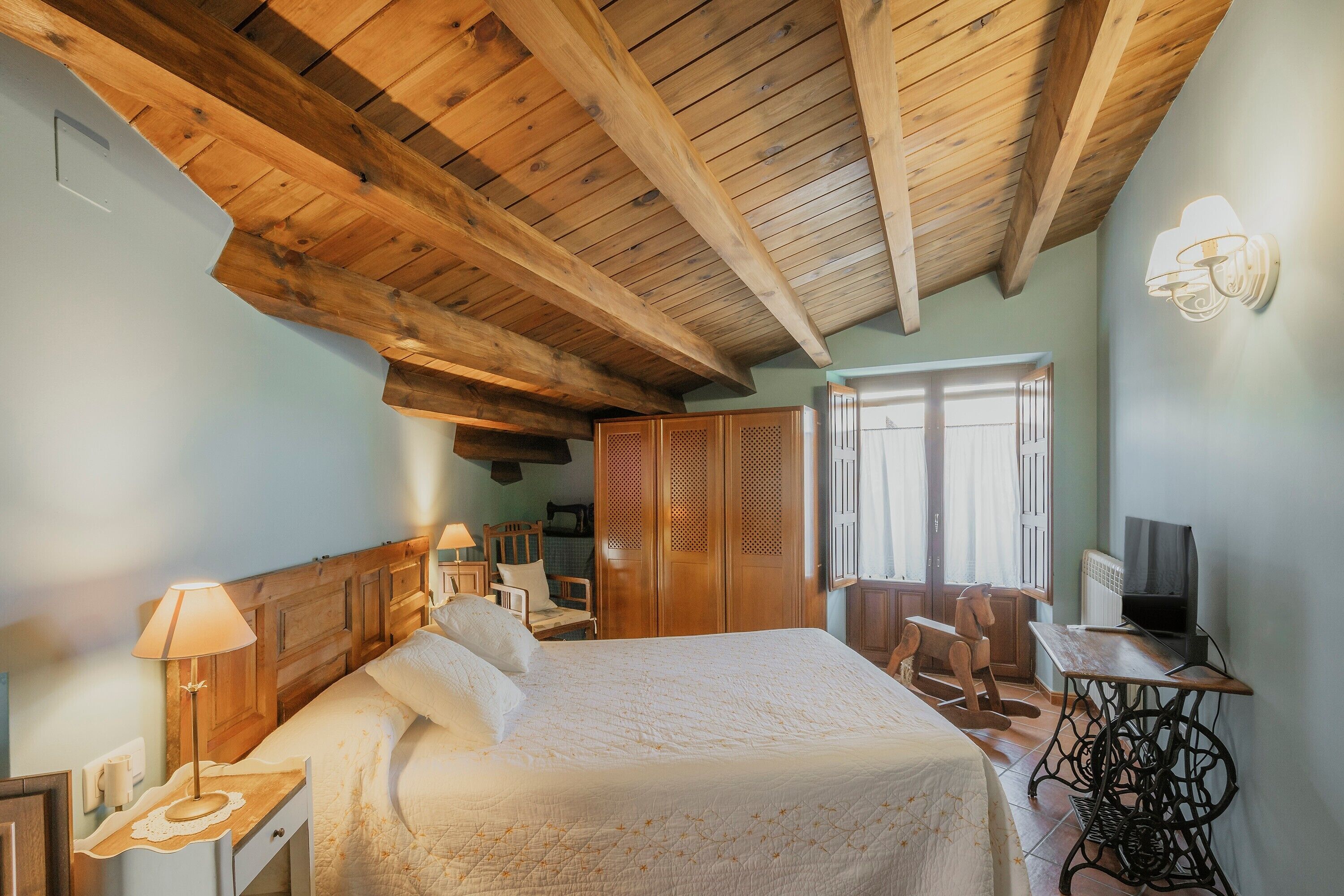 5 camere, ferro/asse da stiro, Wi-Fi gratuito, lenzuola