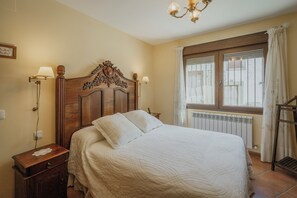 5 soverom, strykejern/-brett, wi-fi (inkludert) og sengetøy