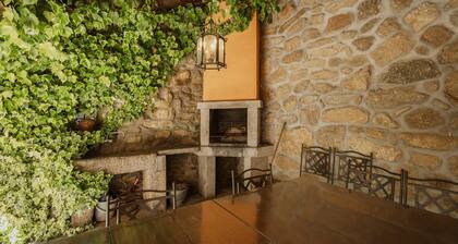 Country House 'El Capricho De Ana' with Mountain View, Private Terrace and Wi-Fi