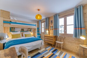 5 bedrooms, iron/ironing board, free WiFi, bed sheets - Apartment 'Klochette - Charme Et Famille' with Mountain View, Private Terrace and Wi-Fi (Villard-Reculas)