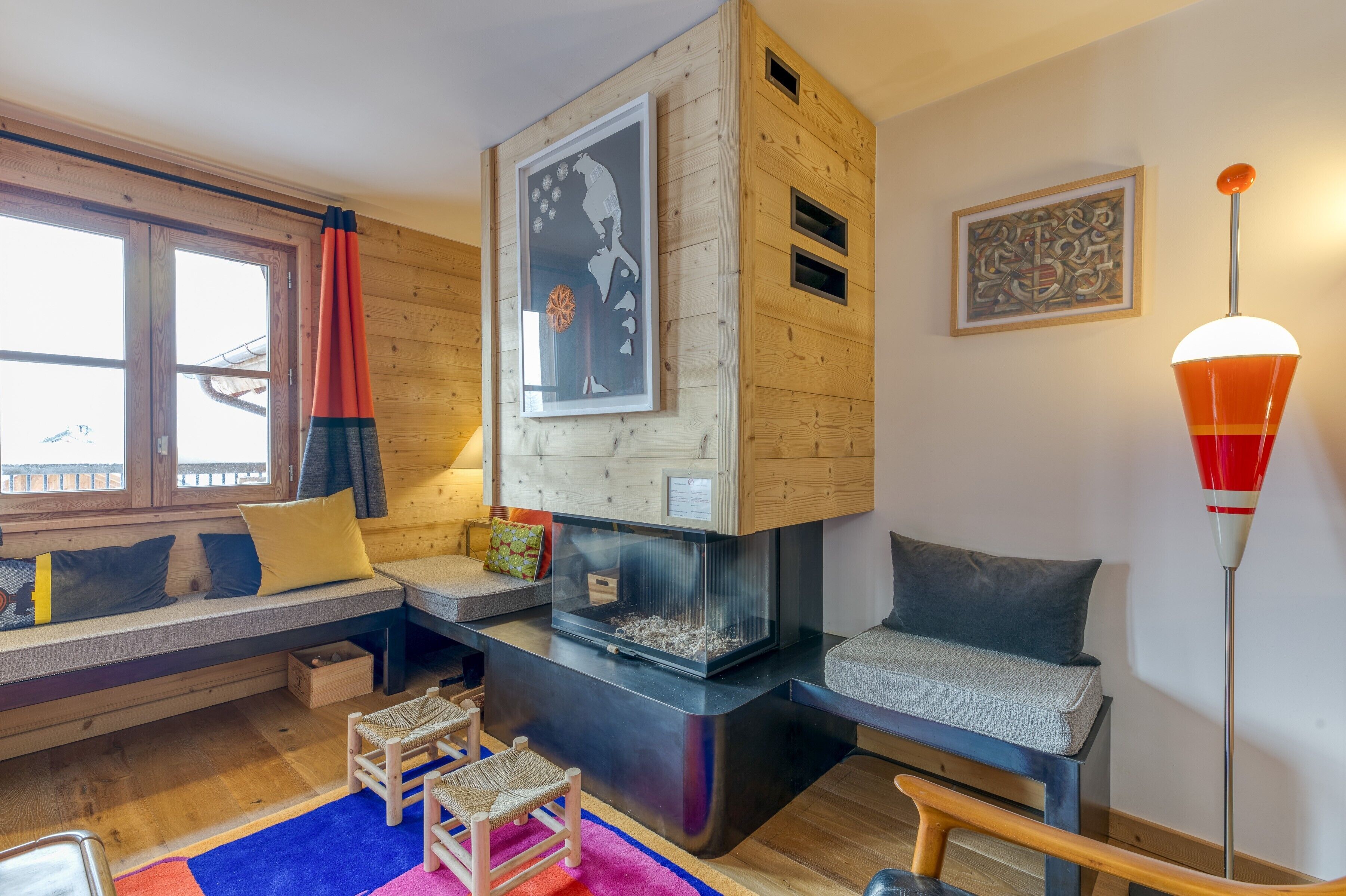 TV, fireplace, ping pong