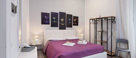 1 dormitori, planxa i posts de planxar, wifi gratuïta i roba de llit