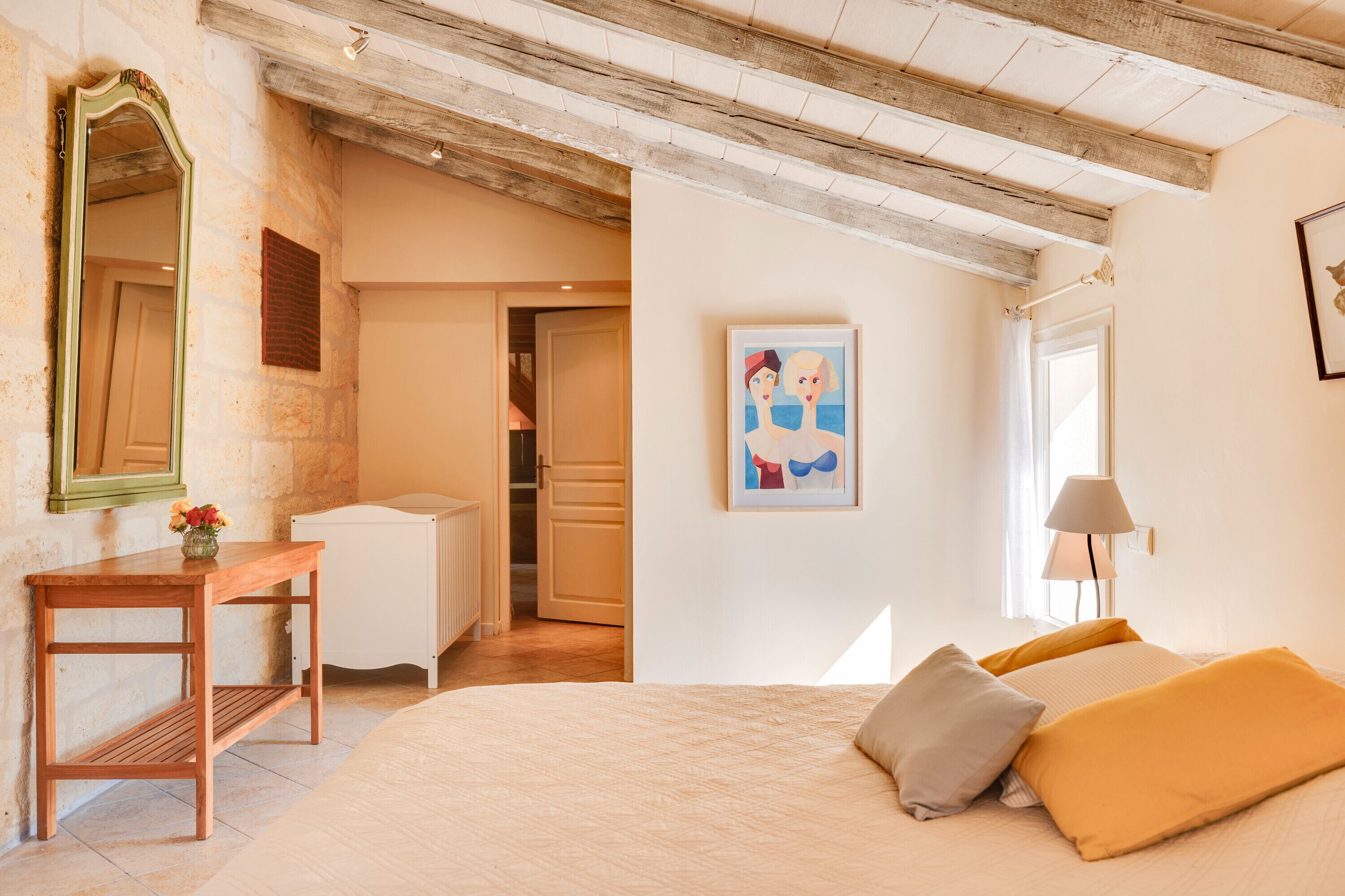 3 habitaciones, tabla de planchar con plancha y wifi gratis 