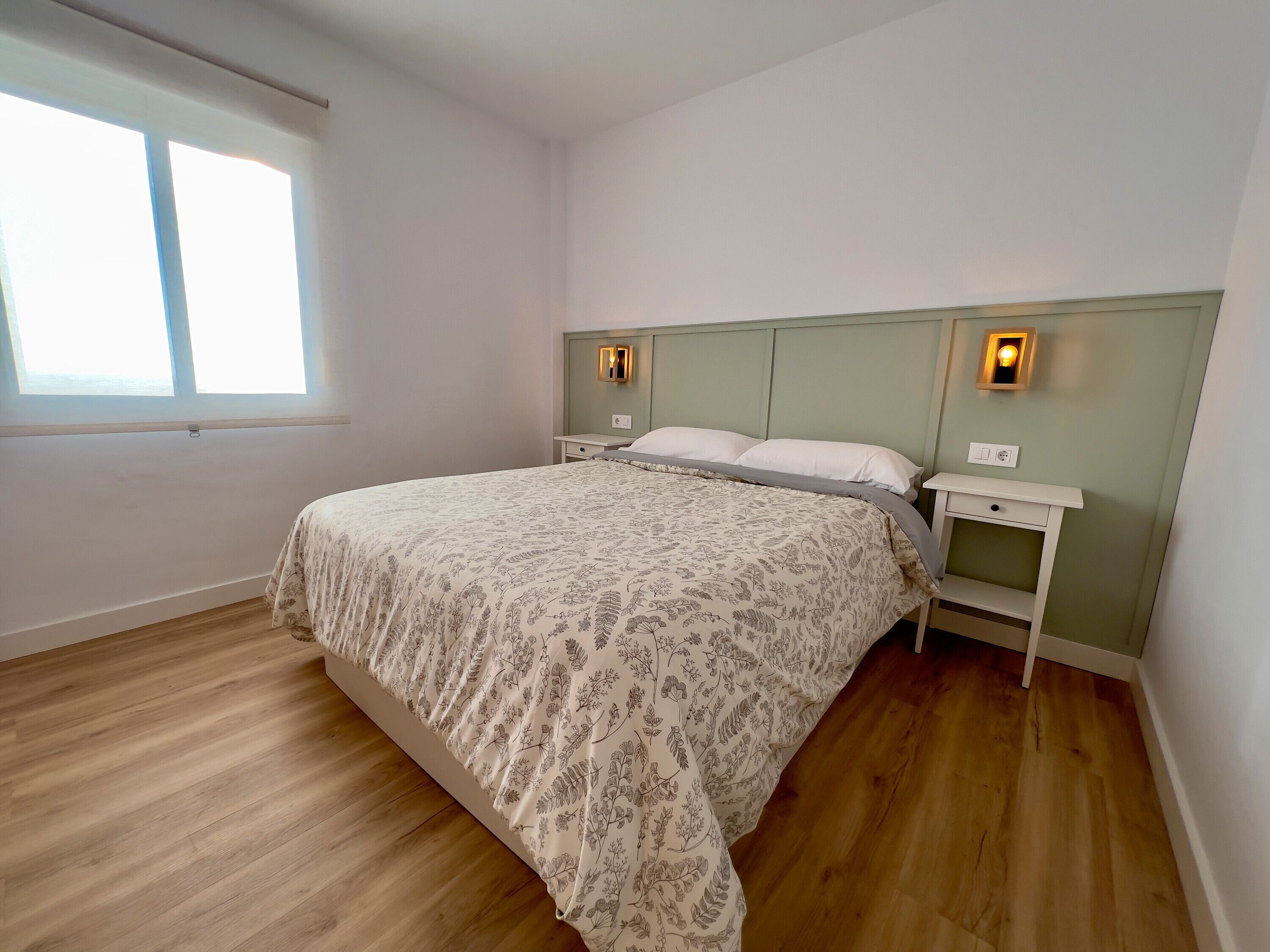 2 dormitorios, tabla de planchar con plancha, wifi gratis y ropa de cama