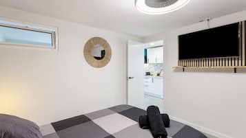 1 slaapkamer, een strijkplank/strijkijzer, gratis wifi, beddengoed