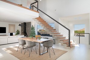 Dining - Vacation Villa 'Tinguaton' with Mountain View, Wi-Fi and Air Conditioning (Tinguatón)