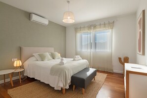 3 bedrooms, iron/ironing board, free WiFi, bed sheets - Vacation Villa 'Tinguaton' with Mountain View, Wi-Fi and Air Conditioning (Tinguatón)