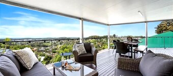 Stunning Views and Relaxing Coastal Getaway