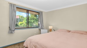 2 bedrooms, bed sheets