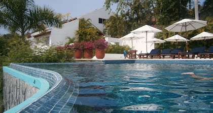 Luxury 2-bedroom condo in Yacht club in Ixtapa Zihuatanejo