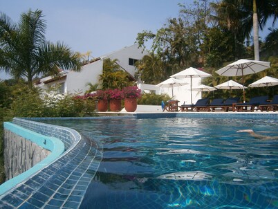 Luxury 2-bedroom condo  in Yacht club in Ixtapa Zihuatanejo