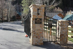 Property grounds - Canyon Semi-furnished Home (Provo)