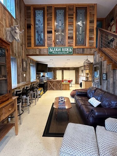 The Missletoe @ Chevy Chase Farm