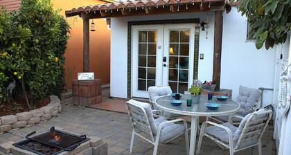 Charming coastal cottage in peaceful Long Beach with WiFi, AC