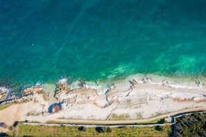 Beach - Holiday apartment with fantastic sea views (Ravni)
