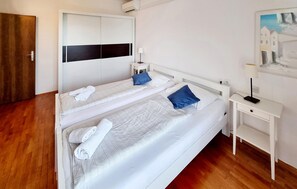 2 Schlafzimmer, Bügeleisen/Bügelbrett, Reisekinderbett, kostenloses WLAN