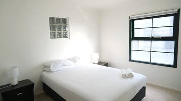 Deluxe Apartment, 3 bedrooms, 1 living room | 3 bedrooms, premium bedding, desk, laptop workspace