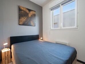 2 soverom, strykejern/-brett og wi-fi (inkludert)