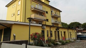 Unclassified image, 5 of 18, button - Holiday apartment with air conditioning (Bibione)