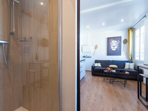 Interior - Air-Conditioned Studio Heart of Cannes (Cannes)