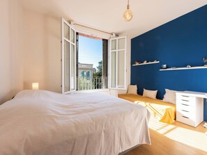 4 chambres, fer et planche à repasser, Wi-Fi, literie fournie