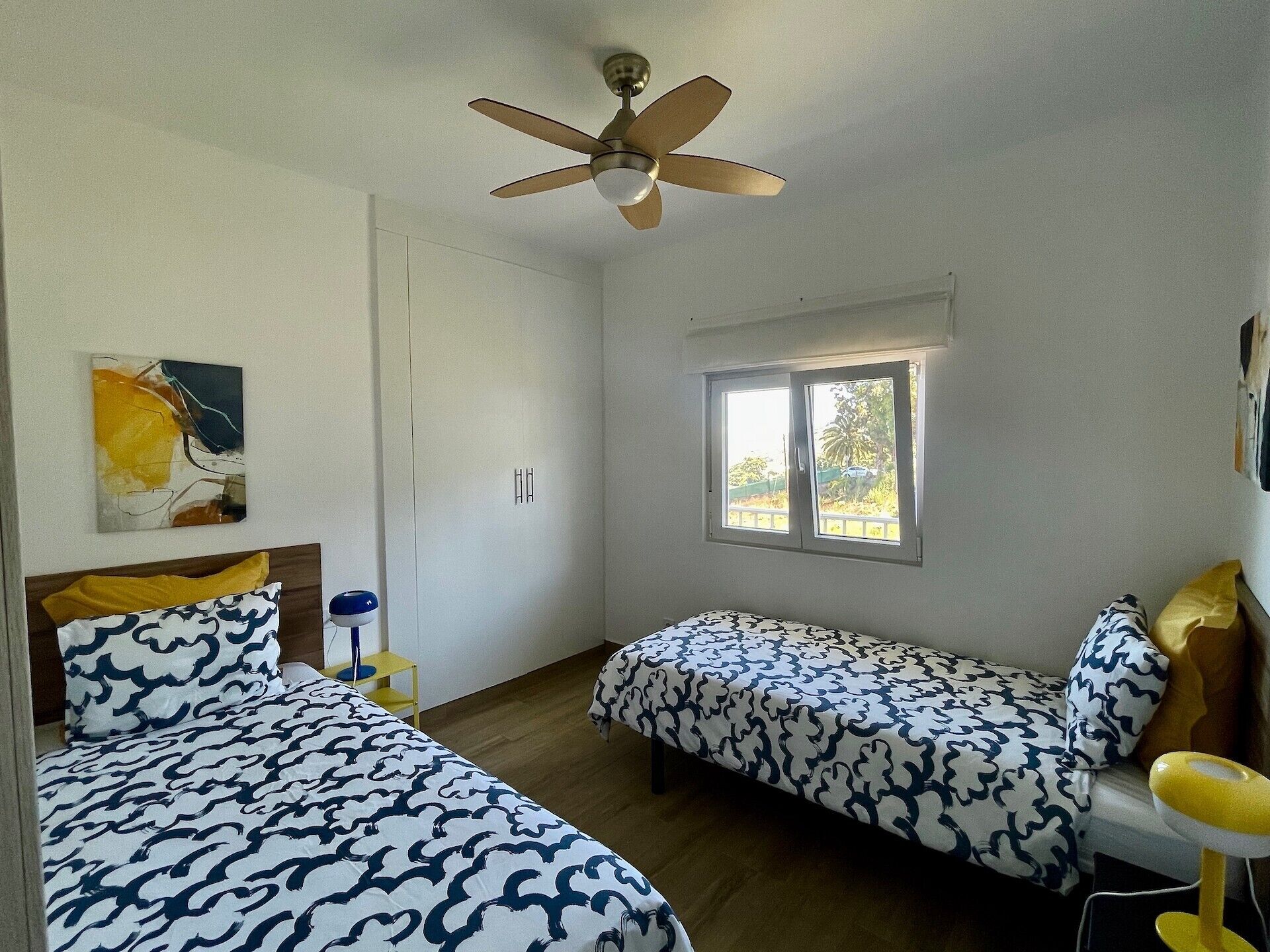2 habitaciones, tabla de planchar con plancha y wifi gratis 