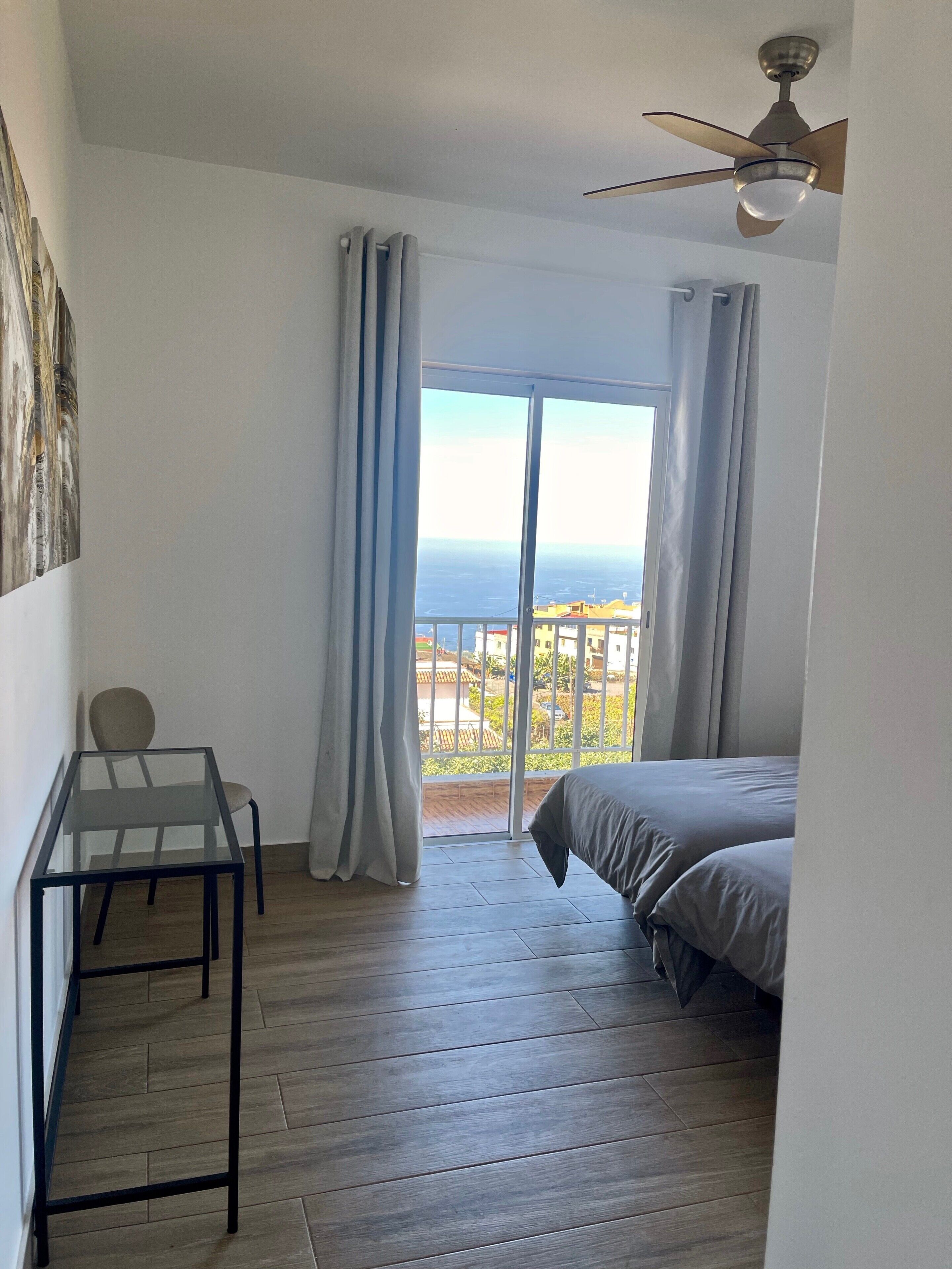 2 quartos, ferros/tábuas de passar roupa, Wi-Fi de cortesia