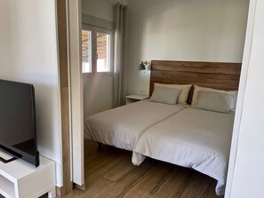 2 habitaciones, tabla de planchar con plancha y wifi gratis 