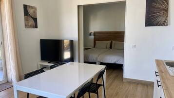 2 quartos, ferros/tábuas de passar roupa, Wi-Fi de cortesia