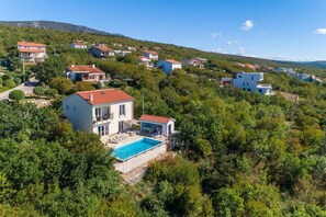 Exterior - Villa with outdoor pool and panoramic views (Šmrika)