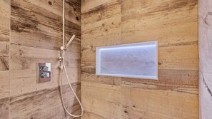 Bathroom - Holiday home with covered terrace and barbecue area in the garden (Vabriga)