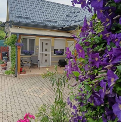 Holiday home with wifi and air conditioning
