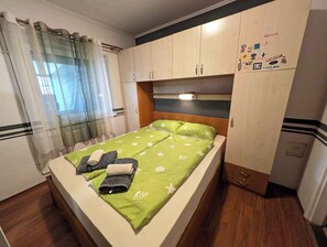 2 室のベッドルーム、WiFi