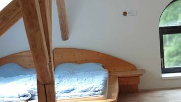 8 bedrooms, free WiFi