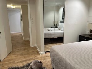 1 bedroom, free WiFi - 1 Bedroom Basement Apartment | No Car needed (Arlington)