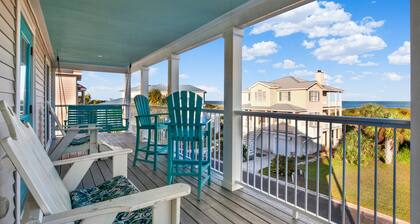 Seconds to the Sea, Ocean views, Heated Pool Access