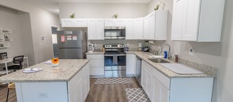 3BR Furnished Near McConnell AFB & Spirit Fast Wi‑Fi & Parking