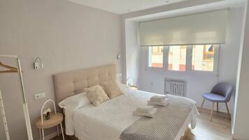 3 habitaciones, tabla de planchar con plancha y wifi gratis