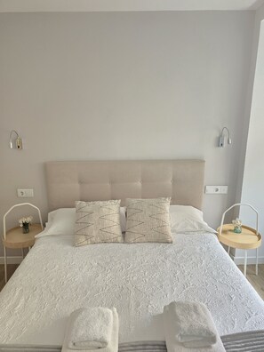 3 habitaciones, tabla de planchar con plancha y wifi gratis 