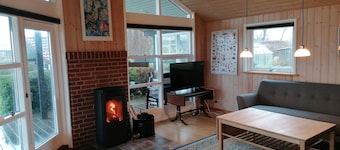 Cozy summer house by the beach and forest