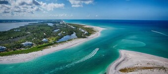 Steps from the beach: 2BR home on Little Gasparilla Island with Bay views