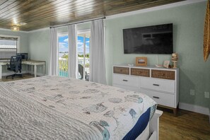 2 chambres, bureau, fer et planche à repasser, accès au Wi-Fi (inclus)