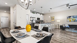 Dining - Beautiful Townhouse 4Bed/3Bath/Pool/5Min Disney (Kissimmee)