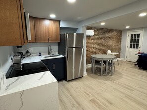 Microwave, oven, stovetop, dishwasher - Capitol Hill Rowhouse with parking! Sleeps 8. Two washer/dryers, 2 kitchens! (Washington)